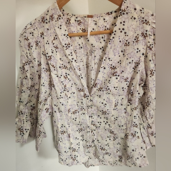 SALE ❗️ TODAY $10 FREE PEOPLE Floral Top - Picture 7 of 9